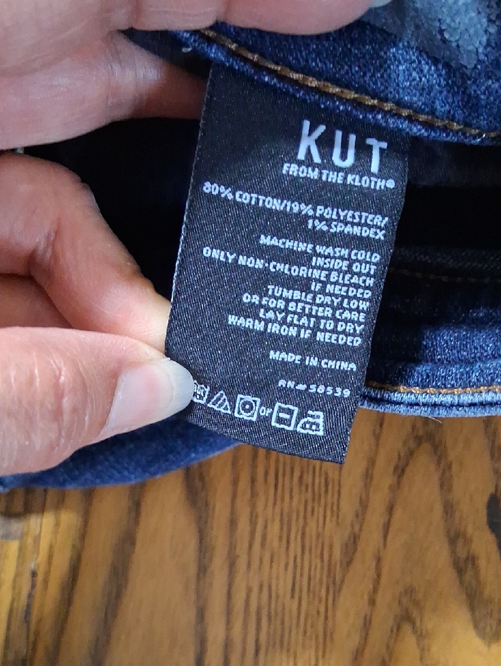 KUT FROM THE KLOTH Jeans Womens 8 BLUE Preowned CROPPED ?? Denim Pants Used - Picture 5 of 6